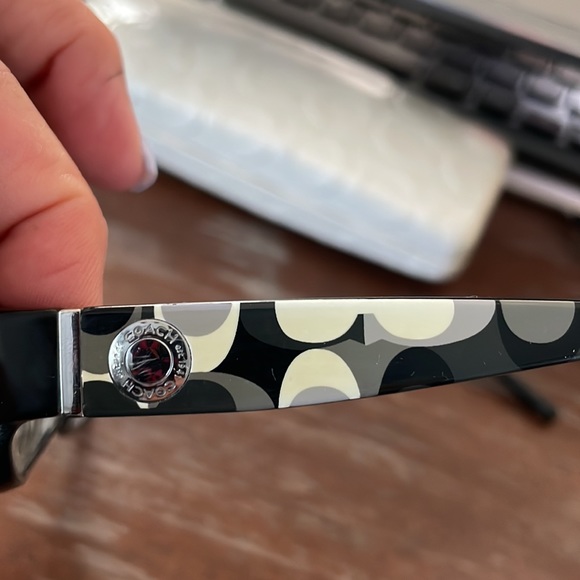 Coach Roberta black 843 eyeglasses with white hard logo sig c case - Picture 16 of 16